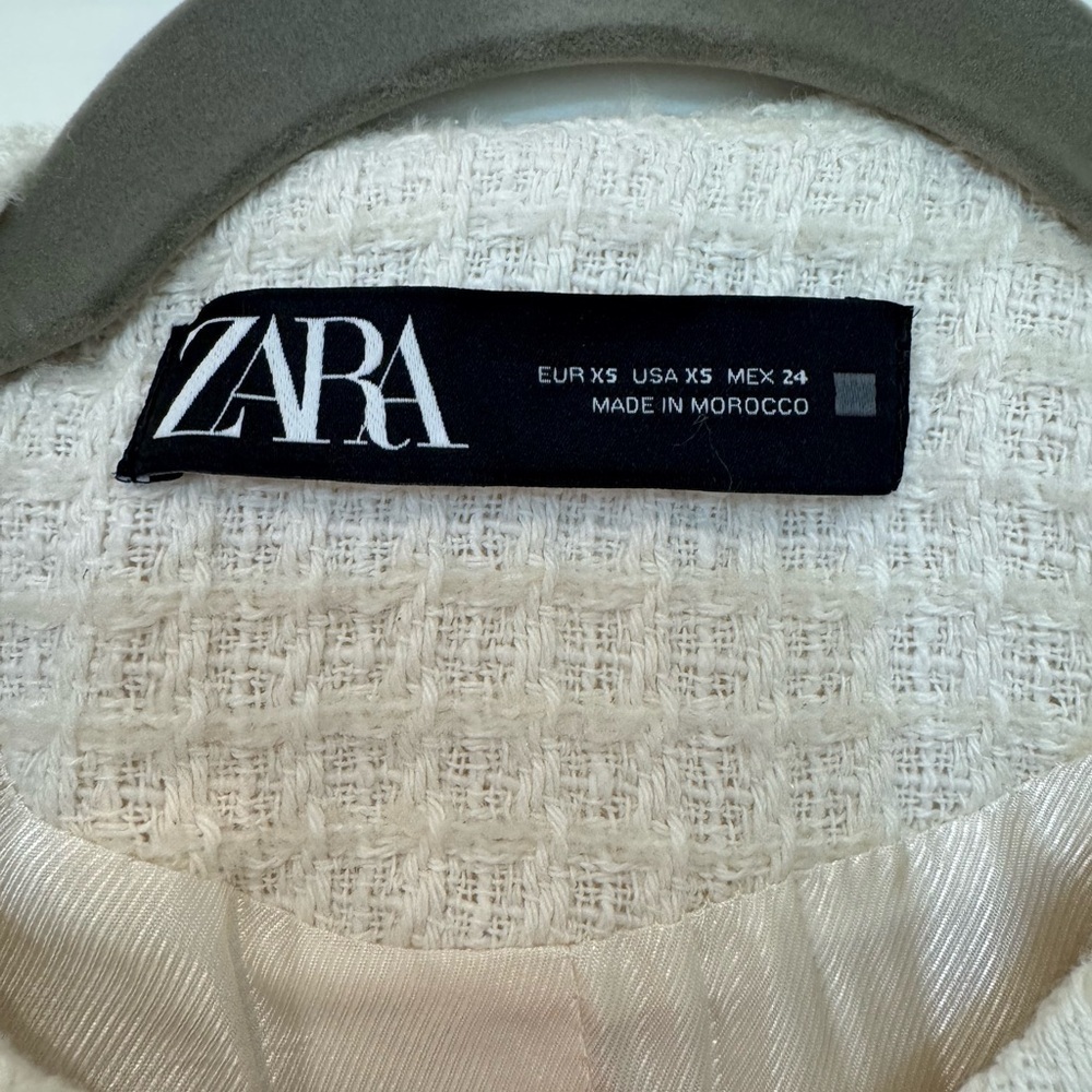 K1. Zara Cream Textured Weave Double Breasted Button Blazer - Picture 7 of 9
